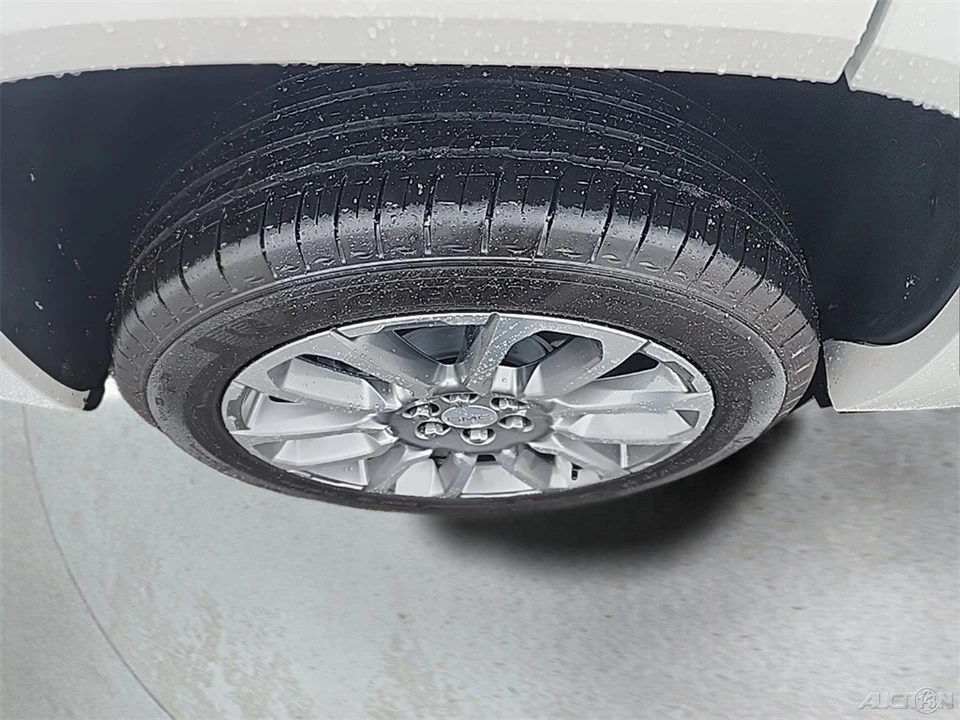 2023 GMC Acadia - Image 9 of 21