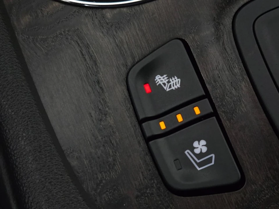 2023 GMC Acadia - Image 12 of 12