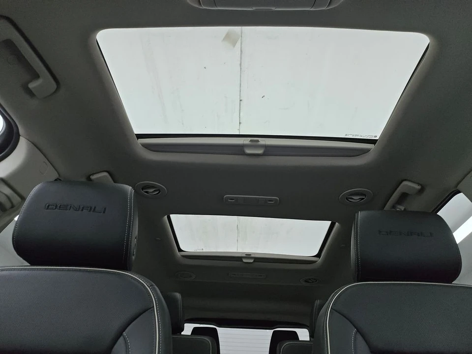 2023 GMC Acadia - Image 3 of 12