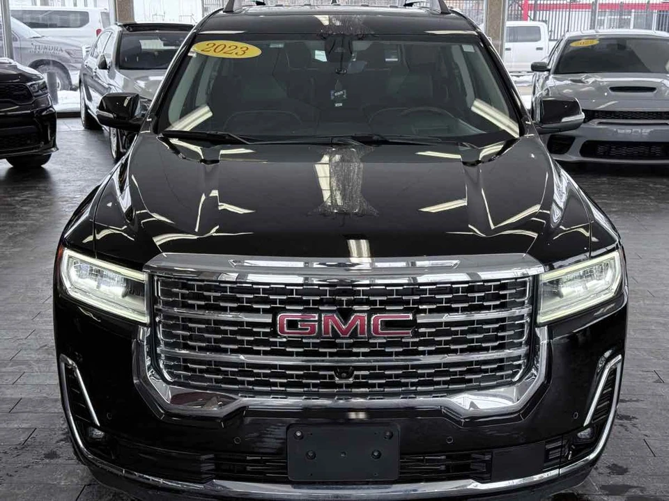 2023 GMC Acadia - Image 3 of 12