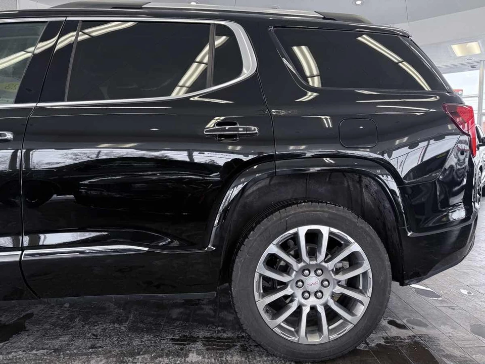 2023 GMC Acadia - Image 13 of 21