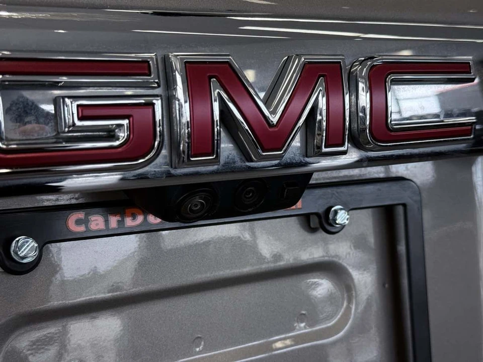 2023 GMC Acadia - Image 17 of 21