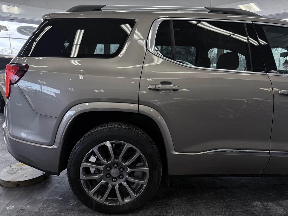 2023 GMC Acadia - Image 8 of 21