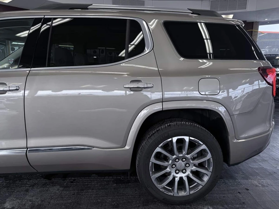 2023 GMC Acadia - Image 19 of 21