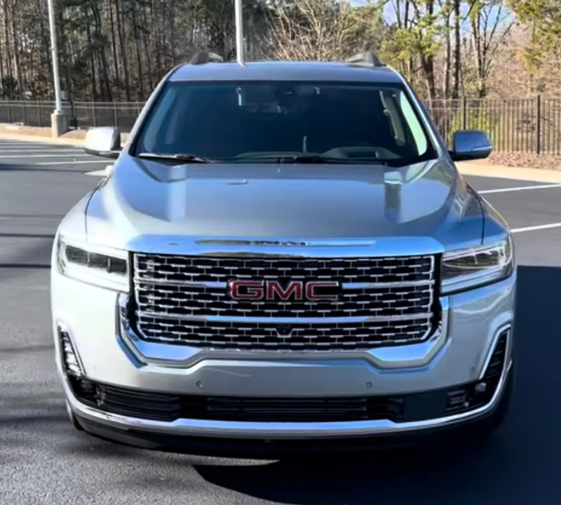 2023 GMC Acadia - Image 12 of 17