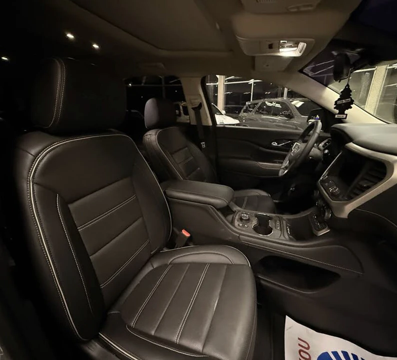 2023 GMC Acadia - Image 14 of 17