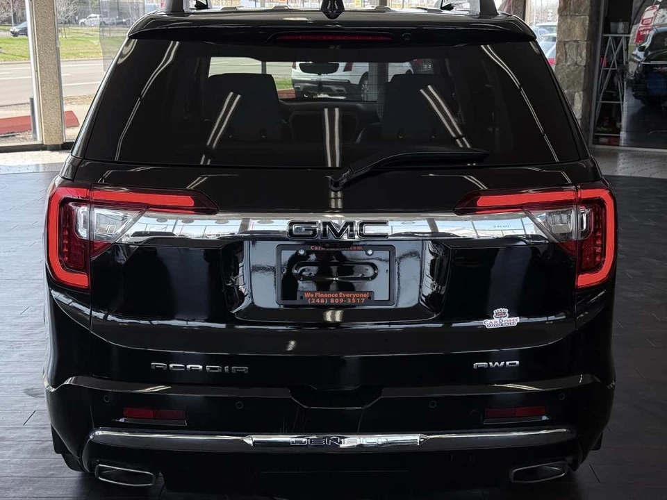 2023 GMC Acadia - Image 10 of 21