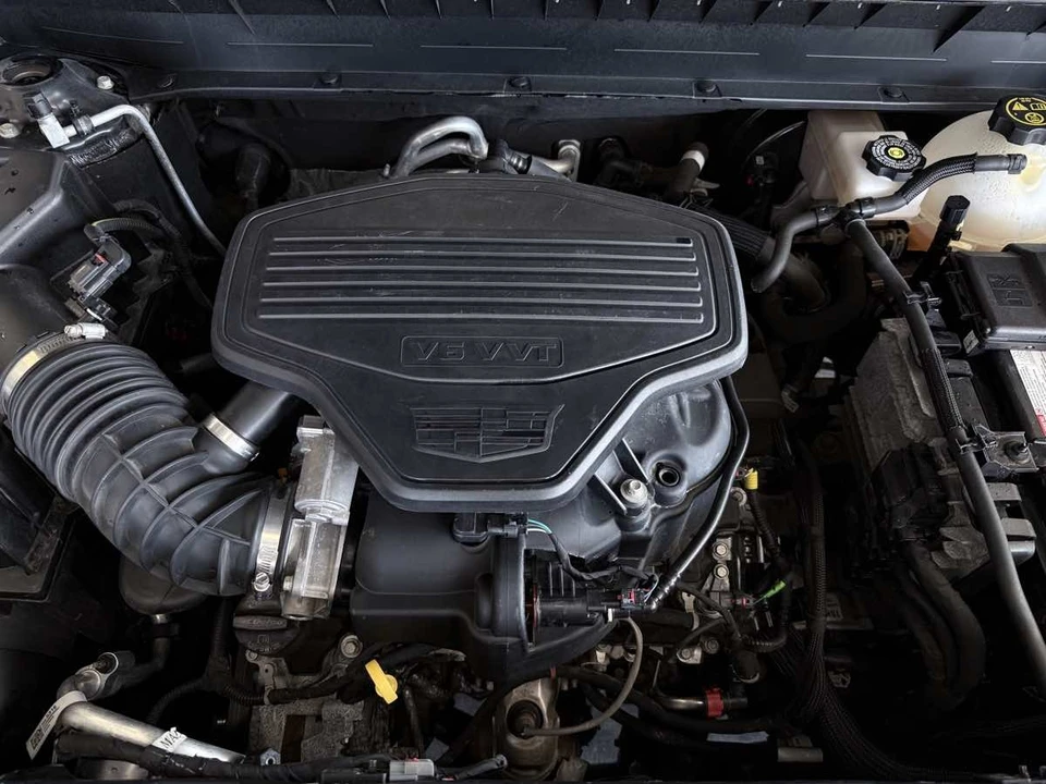 2023 GMC Acadia - Image 18 of 21