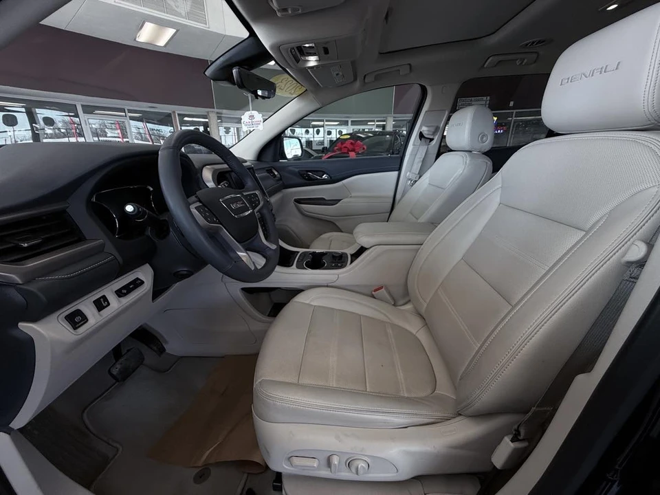 2023 GMC Acadia - Image 20 of 21