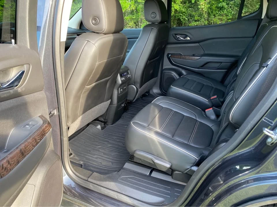 2023 GMC Acadia - Image 6 of 7