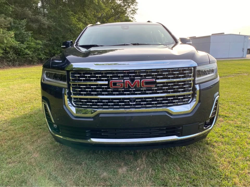 2023 GMC Acadia - Image 3 of 7