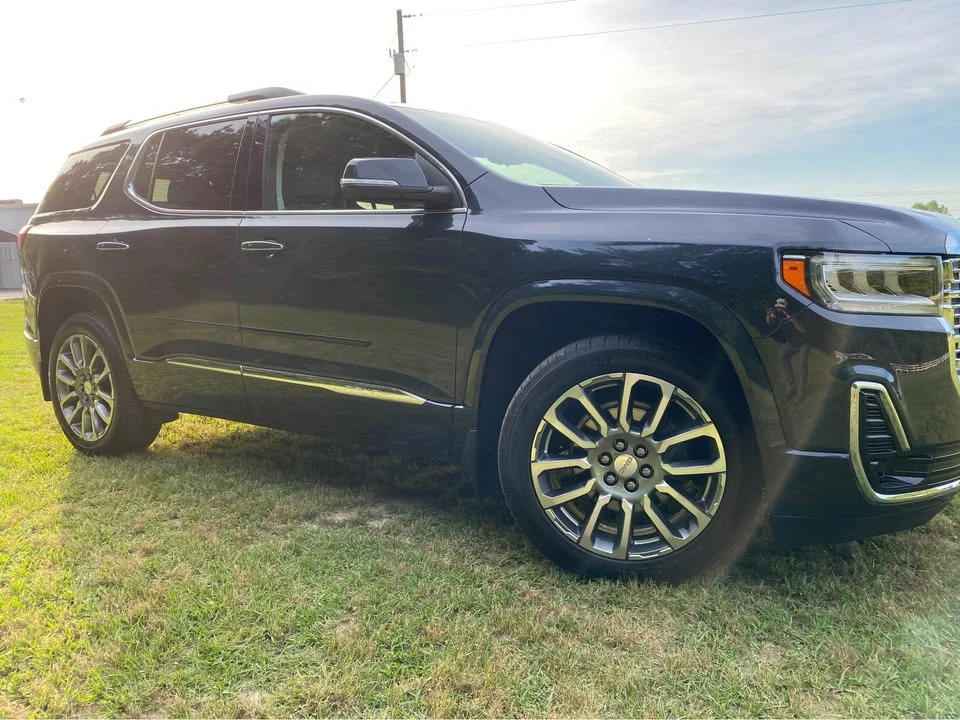 2023 GMC Acadia - Image 2 of 7
