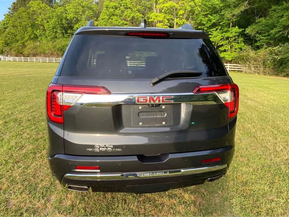 2023 GMC Acadia - Image 4 of 7
