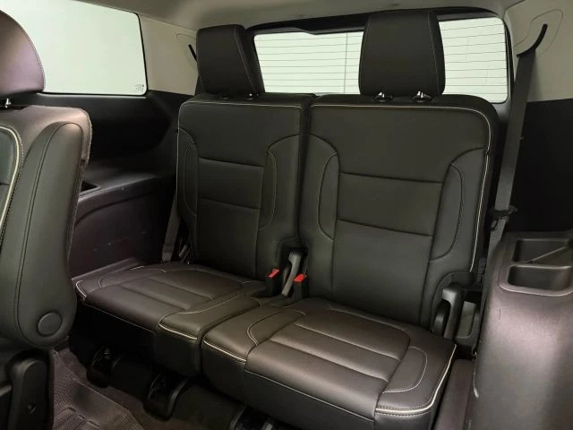 2023 GMC Acadia - Image 19 of 21