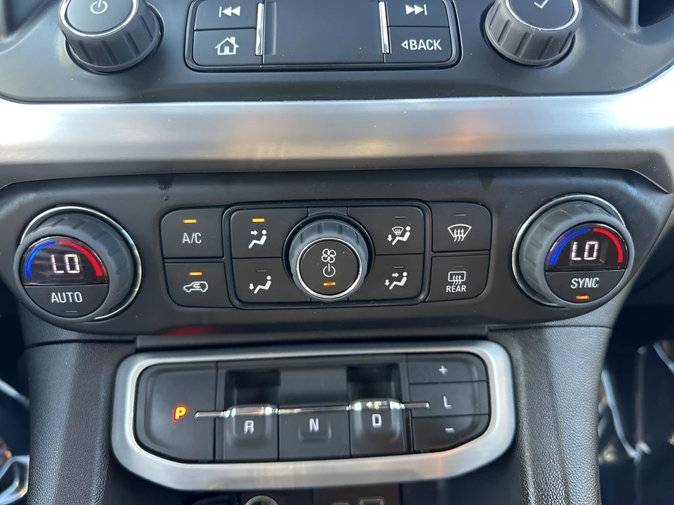 2023 GMC Acadia - Image 18 of 21