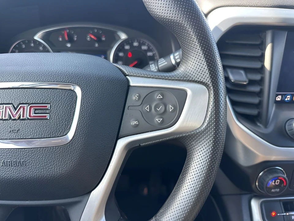 2023 GMC Acadia - Image 15 of 21