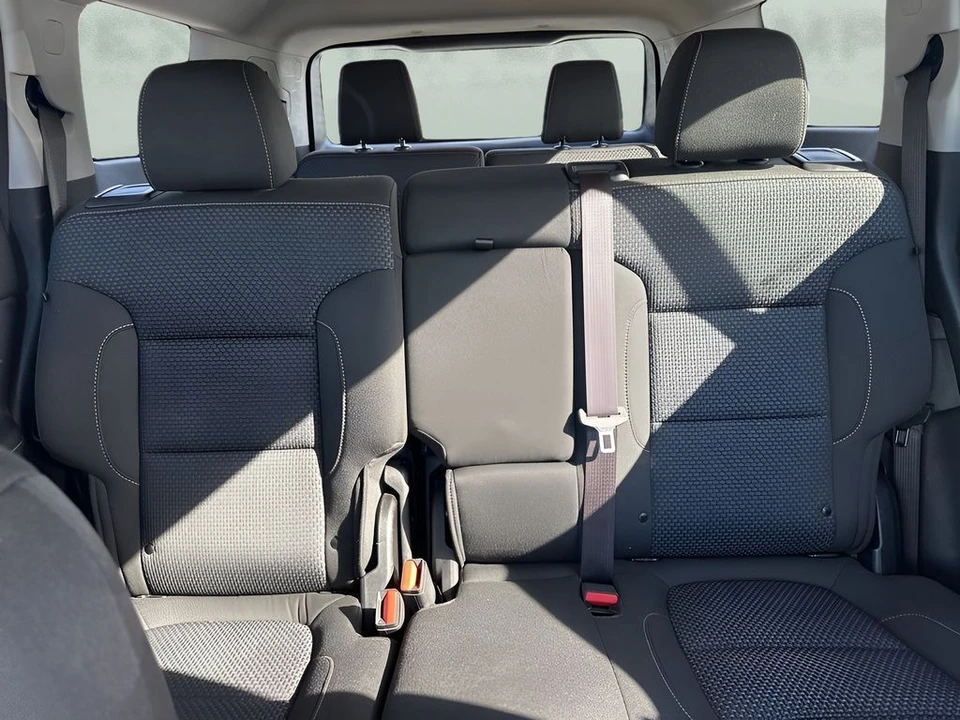 2023 GMC Acadia - Image 10 of 21