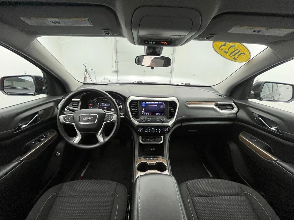 2023 GMC Acadia - Image 2 of 12