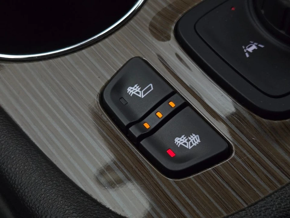 2023 GMC Acadia - Image 5 of 12
