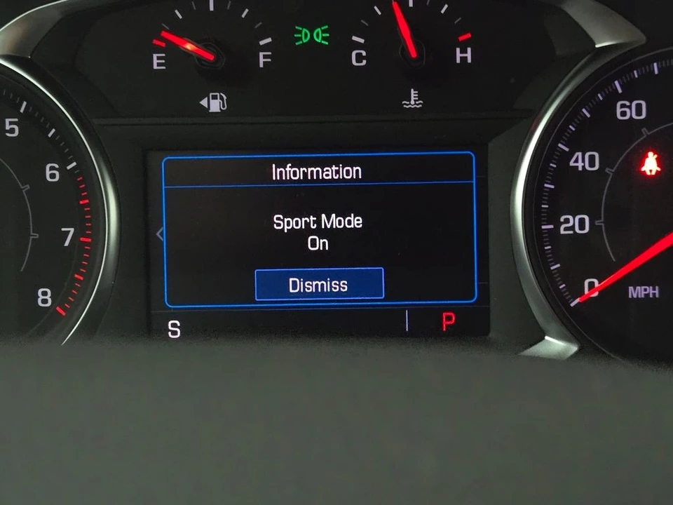 2023 GMC Acadia - Image 7 of 12