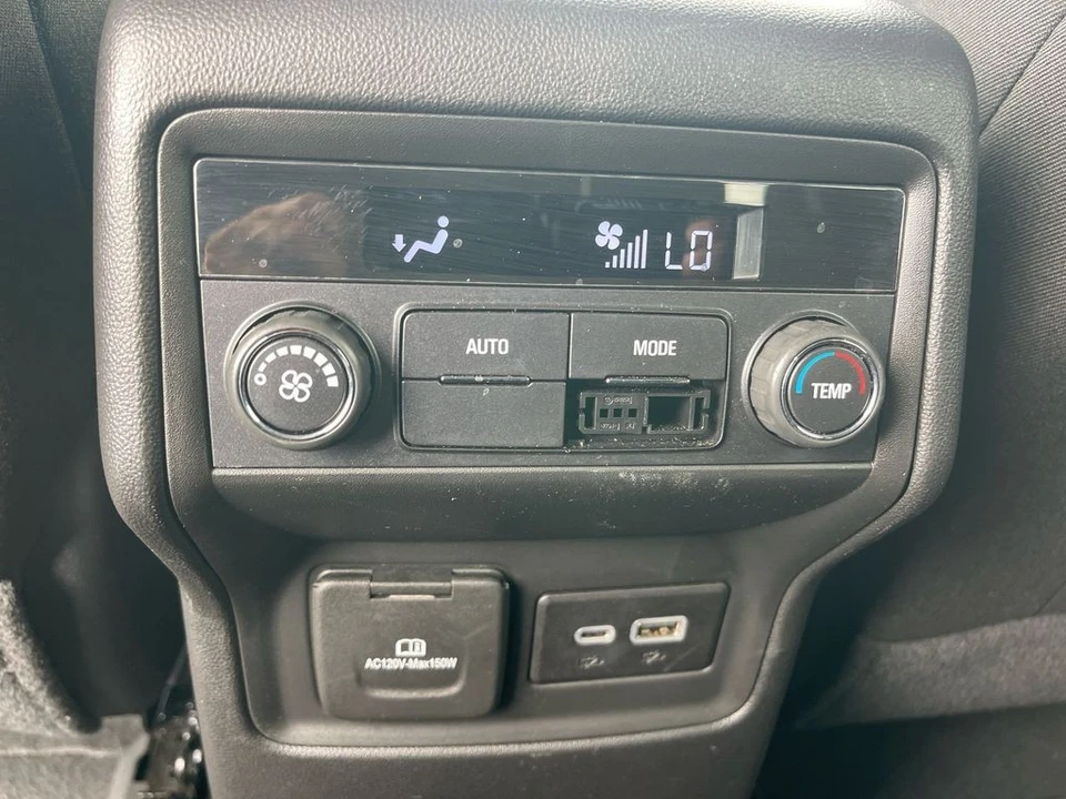2023 GMC Acadia - Image 12 of 12