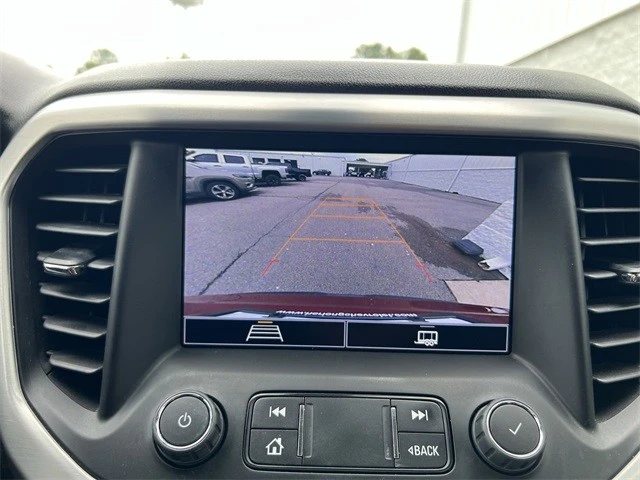 2023 GMC Acadia - Image 14 of 21