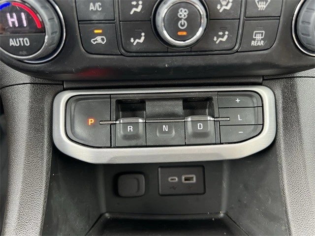 2023 GMC Acadia - Image 15 of 21