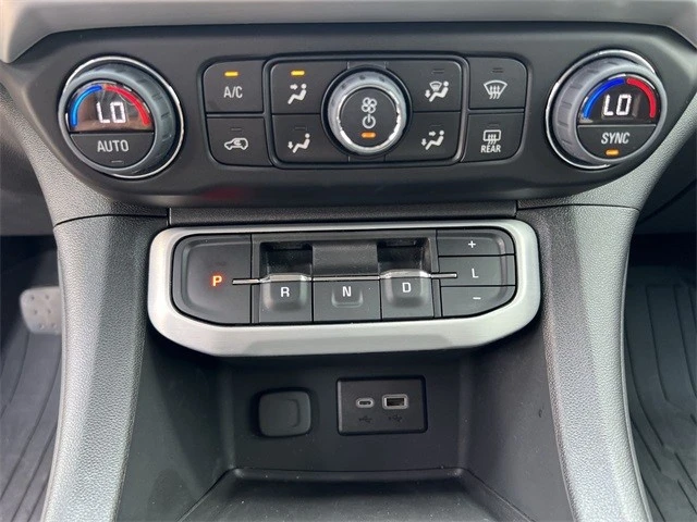 2023 GMC Acadia - Image 15 of 21