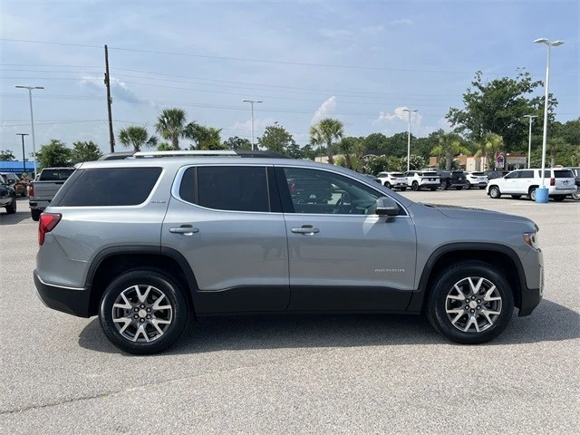 2023 GMC Acadia - Image 9 of 21