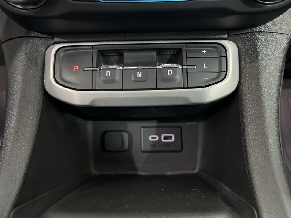 2023 GMC Acadia - Image 15 of 21