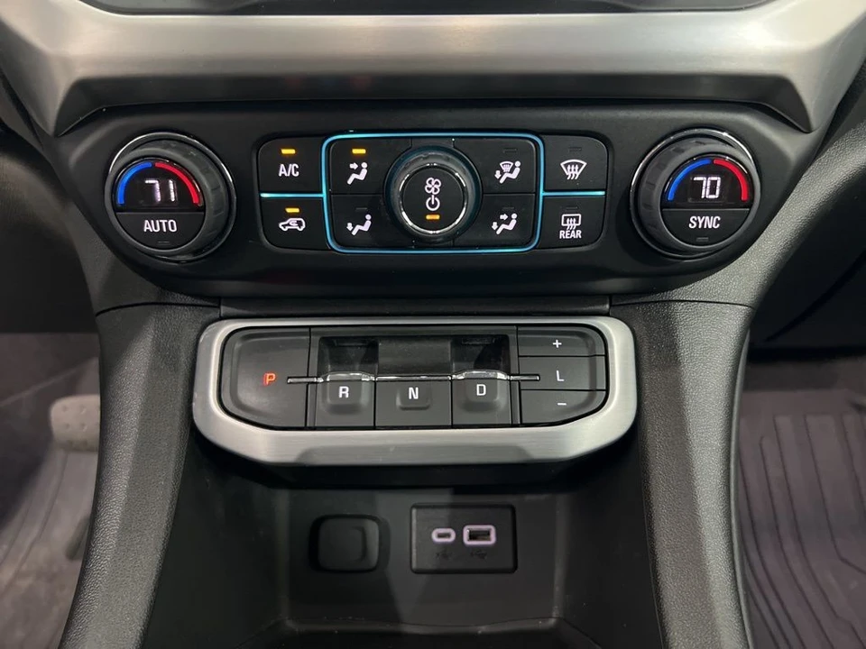 2023 GMC Acadia - Image 14 of 21