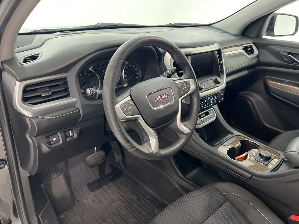 2023 GMC Acadia - Image 9 of 21
