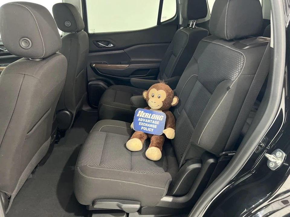 2023 GMC Acadia - Image 20 of 21
