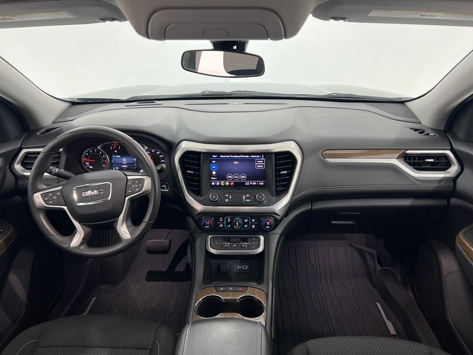 2023 GMC Acadia - Image 17 of 21