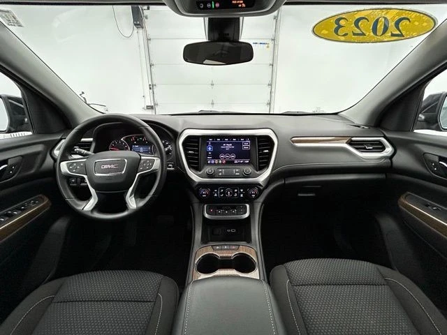 2023 GMC Acadia - Image 2 of 12