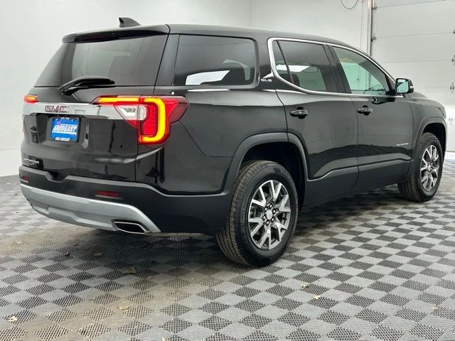 2023 GMC Acadia - Image 8 of 12