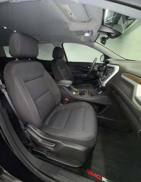 2023 GMC Acadia - Image 17 of 21