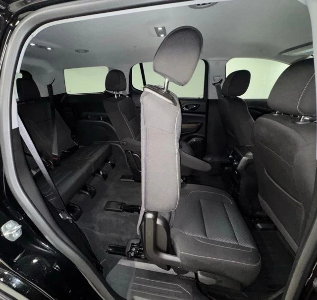 2023 GMC Acadia - Image 15 of 21