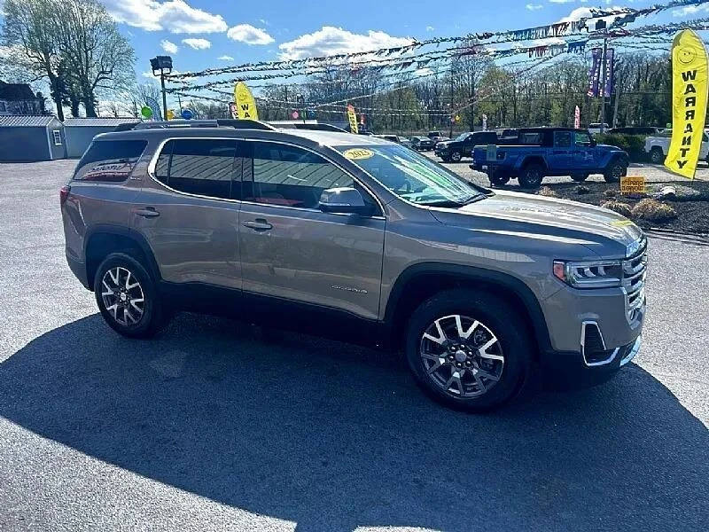 2023 GMC Acadia - Image 2 of 12