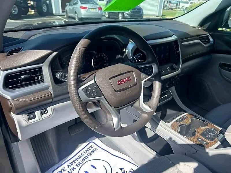 2023 GMC Acadia - Image 6 of 12