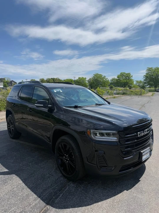 2023 GMC Acadia - Image 3 of 12