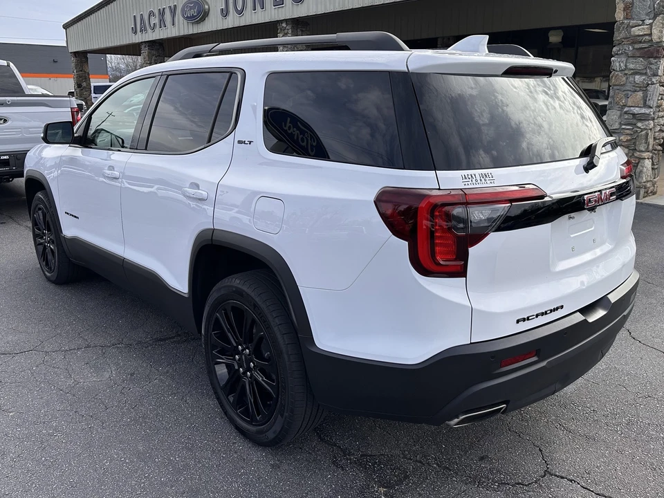 2023 GMC Acadia - Image 8 of 12