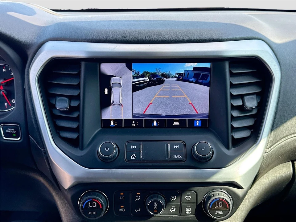 2023 GMC Acadia - Image 13 of 21