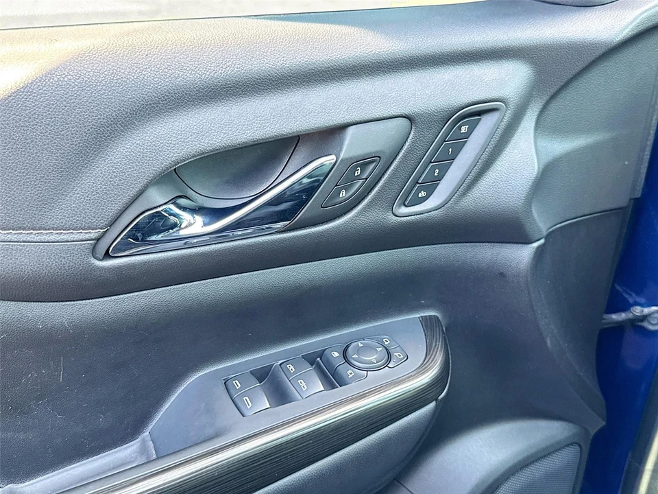2023 GMC Acadia - Image 16 of 21