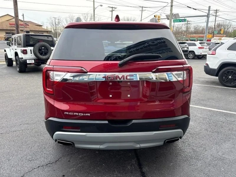 2023 GMC Acadia - Image 7 of 12