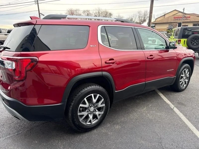 2023 GMC Acadia - Image 9 of 12