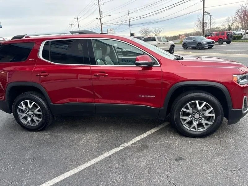2023 GMC Acadia - Image 11 of 12