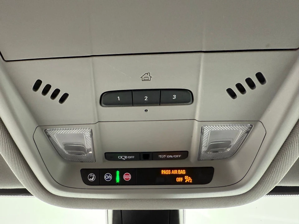 2023 GMC Acadia - Image 18 of 21