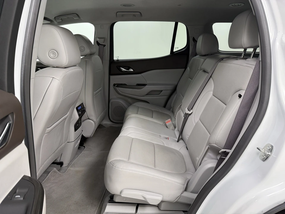 2023 GMC Acadia - Image 16 of 21