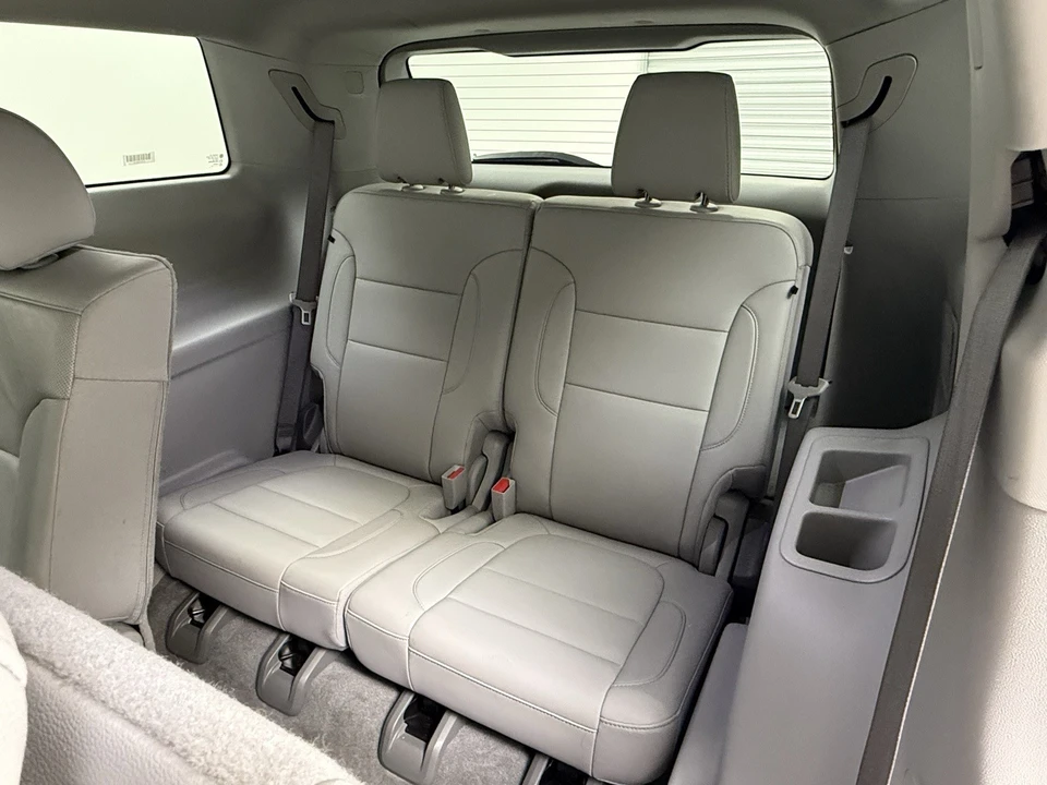 2023 GMC Acadia - Image 17 of 21